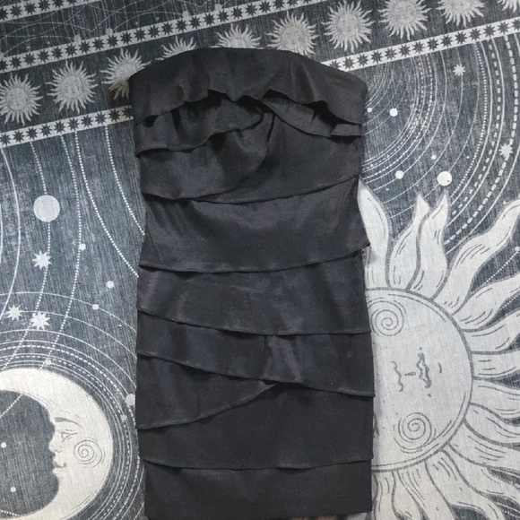 Forever 21 Elegant Black Strapless Dress - Picture 1 of 3